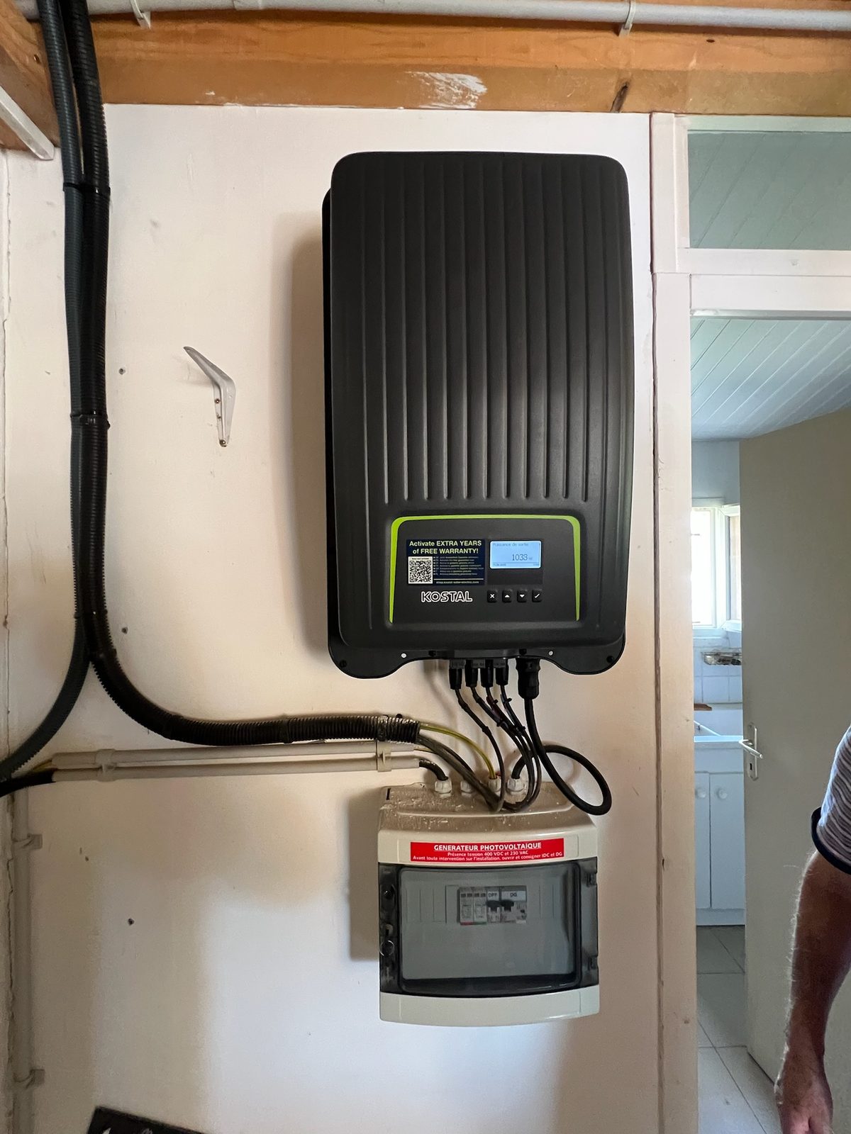Onduleur photovoltaïque neuf installé en remplacement d'un modèle hors service