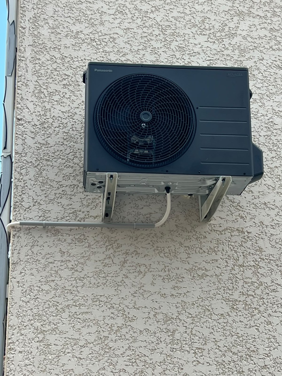 Pompe à chaleur air/eau Panasonic installée par Confort Habitat à Clérieux