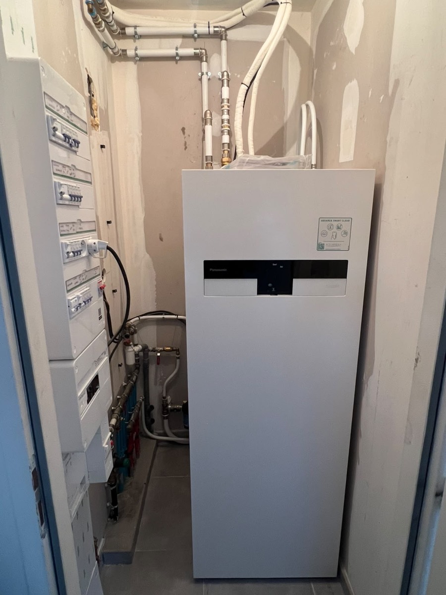 Module intérieur Panasonic Aquarea avec ballon d'eau chaude