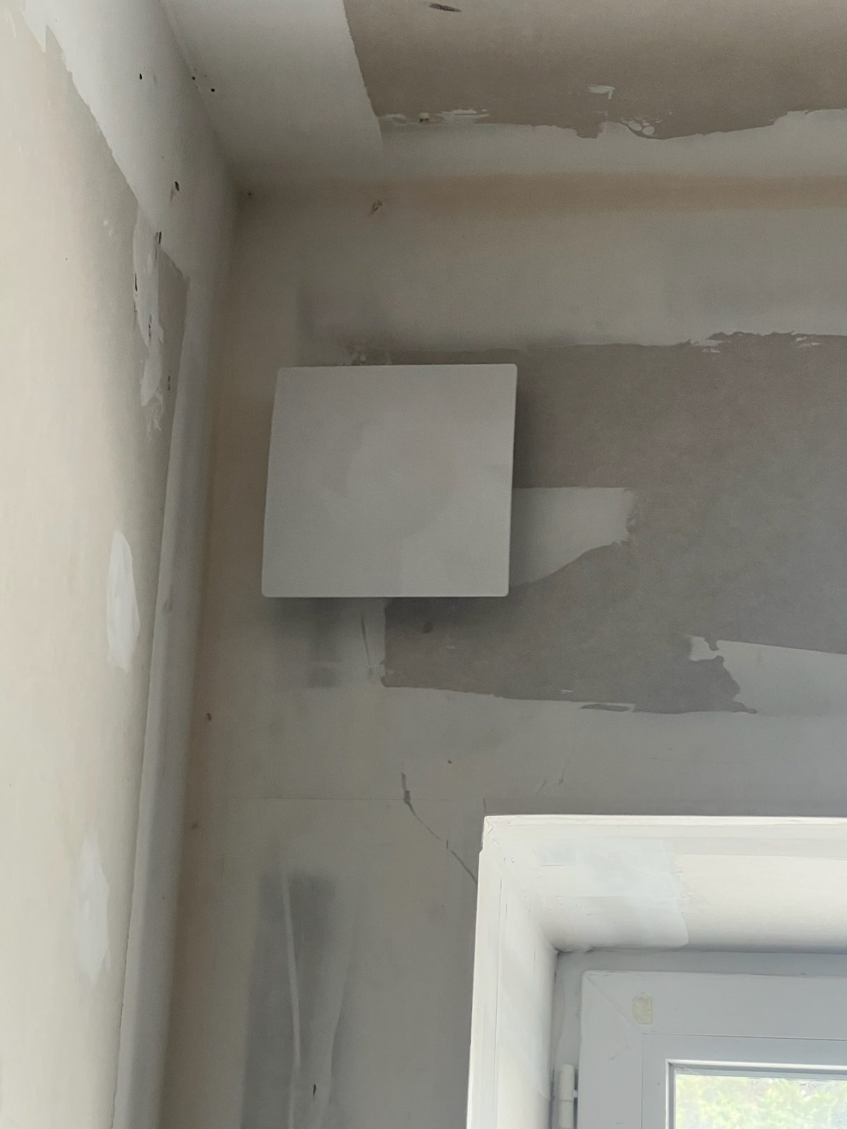 Caisson de ventilation et raccordement des gaines